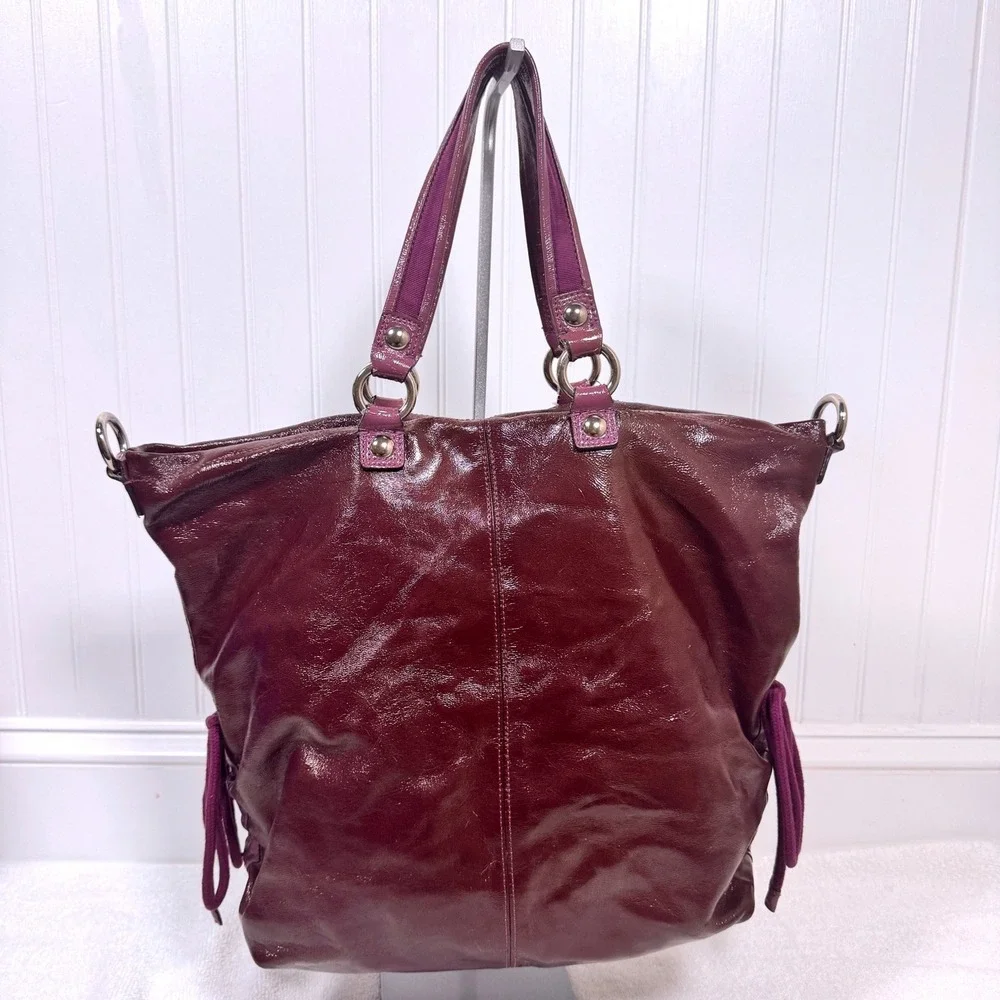 Coach Poppy Spotlight Pocket Hobo Bag Large Burgundy Purple Patent Leather 13869